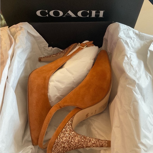NWT- Coach Shoes - Picture 5 of 5